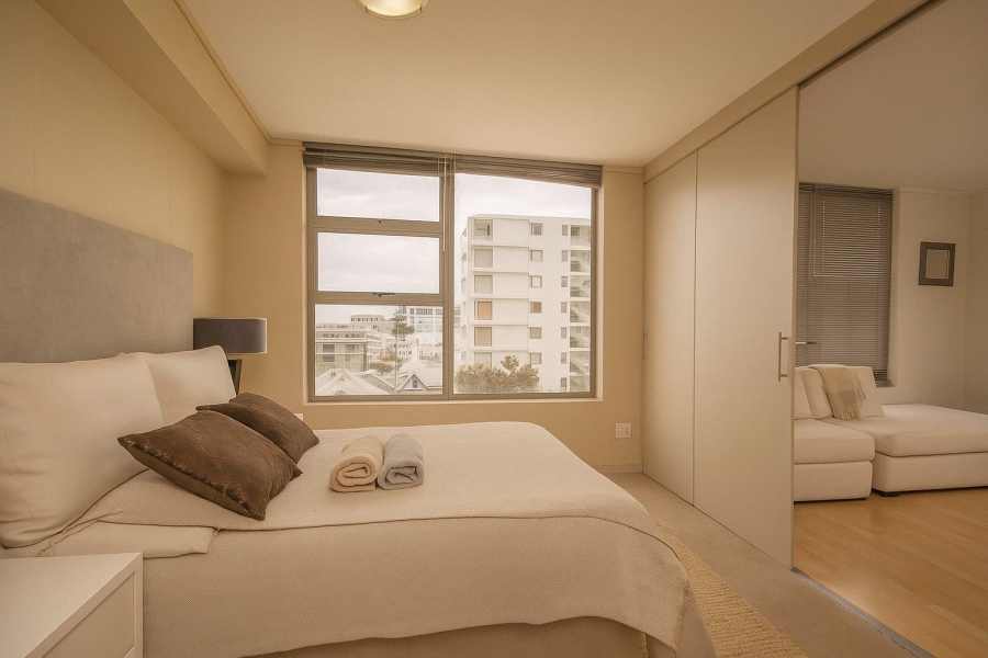 1 Bedroom Property for Sale in Sea Point Western Cape